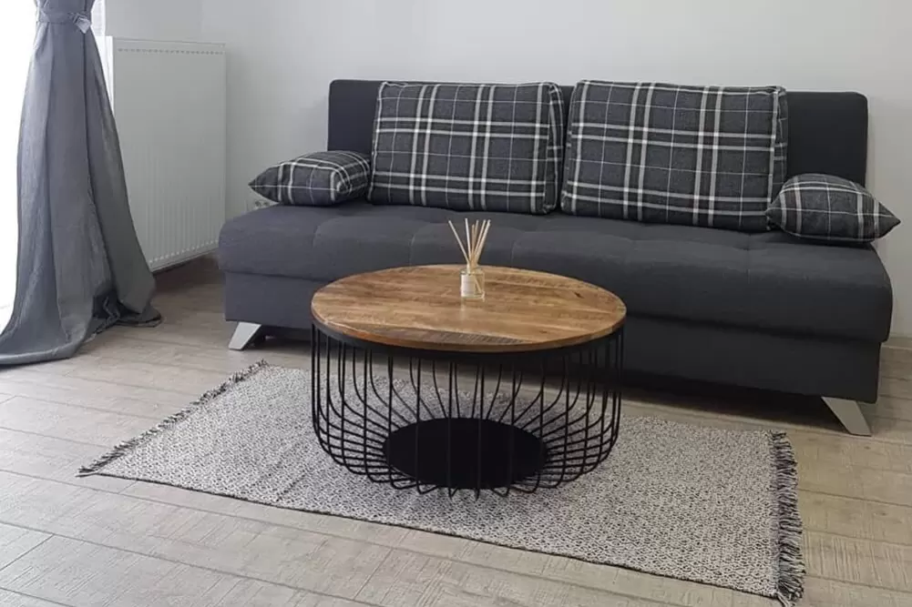 Universitate Square Apartment for Rent 1