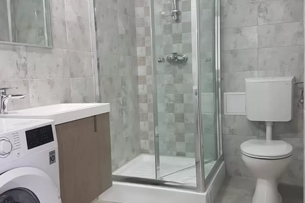 Universitate Square Apartment for Rent 4