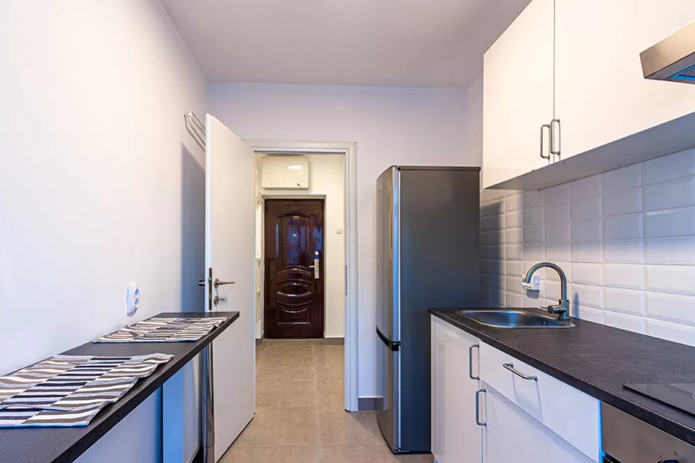 Modern 2 Rooms Apartment 6
