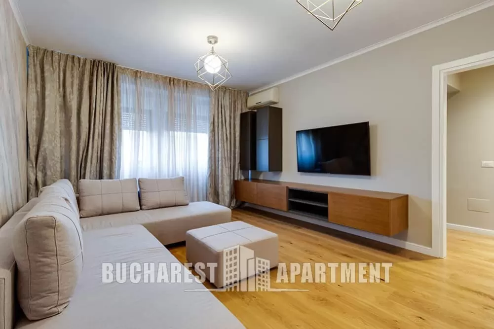 Unirii Boulevard Designer Apartment 4