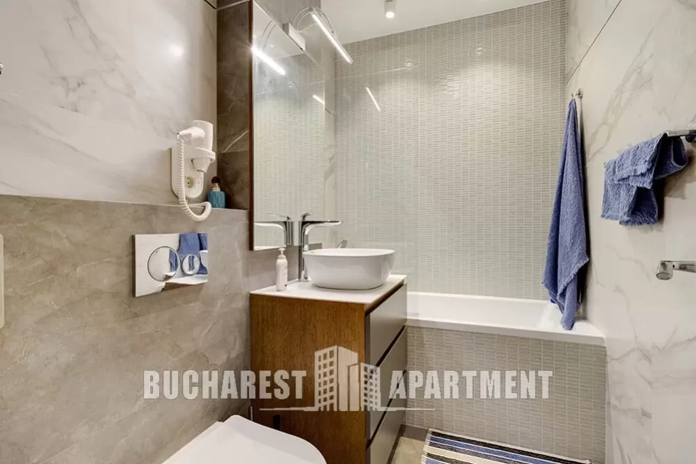 Unirii Boulevard Designer Apartment 18