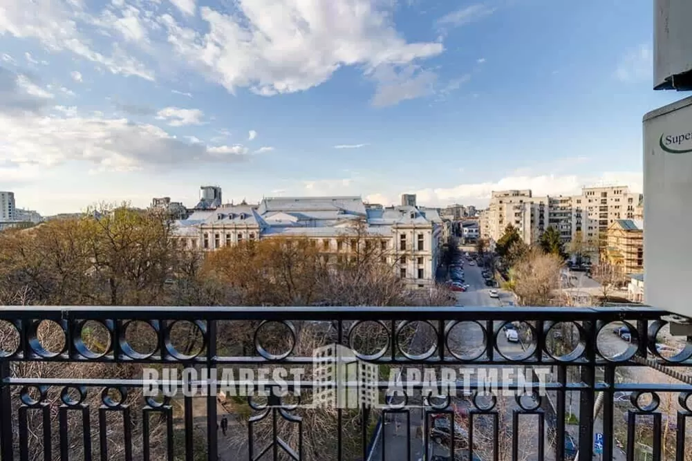Unirii Boulevard Designer Apartment 20
