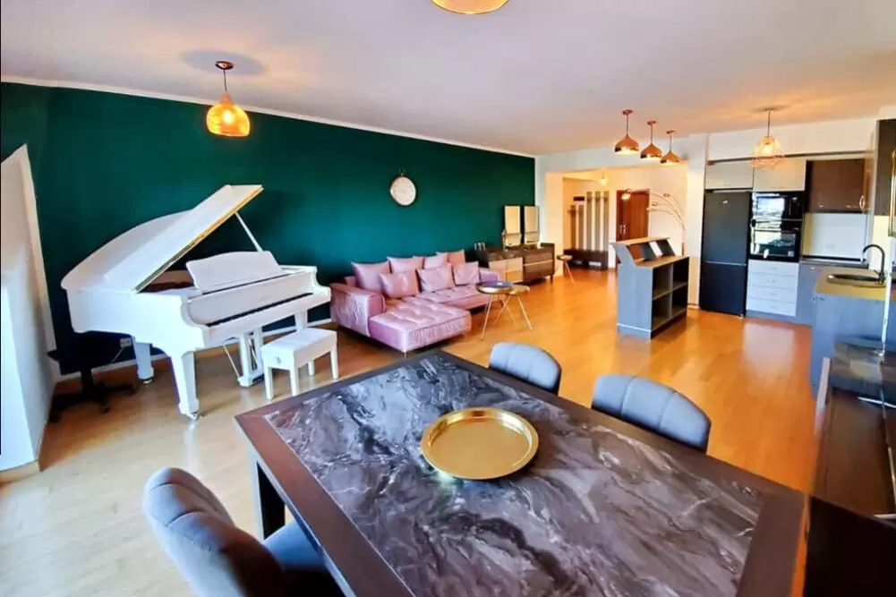 Lake View Apartment for Rent 1