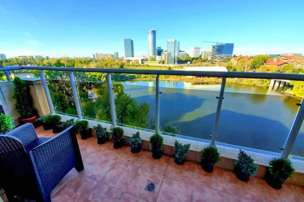 Lake View Apartment for Rent 2