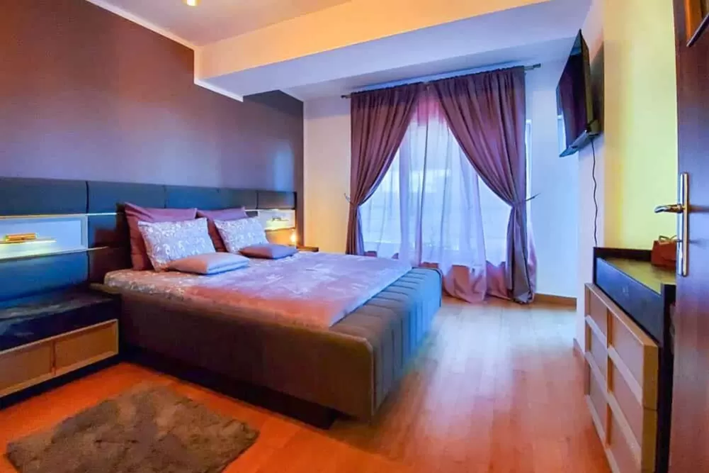 Lake View Apartment for Rent 4