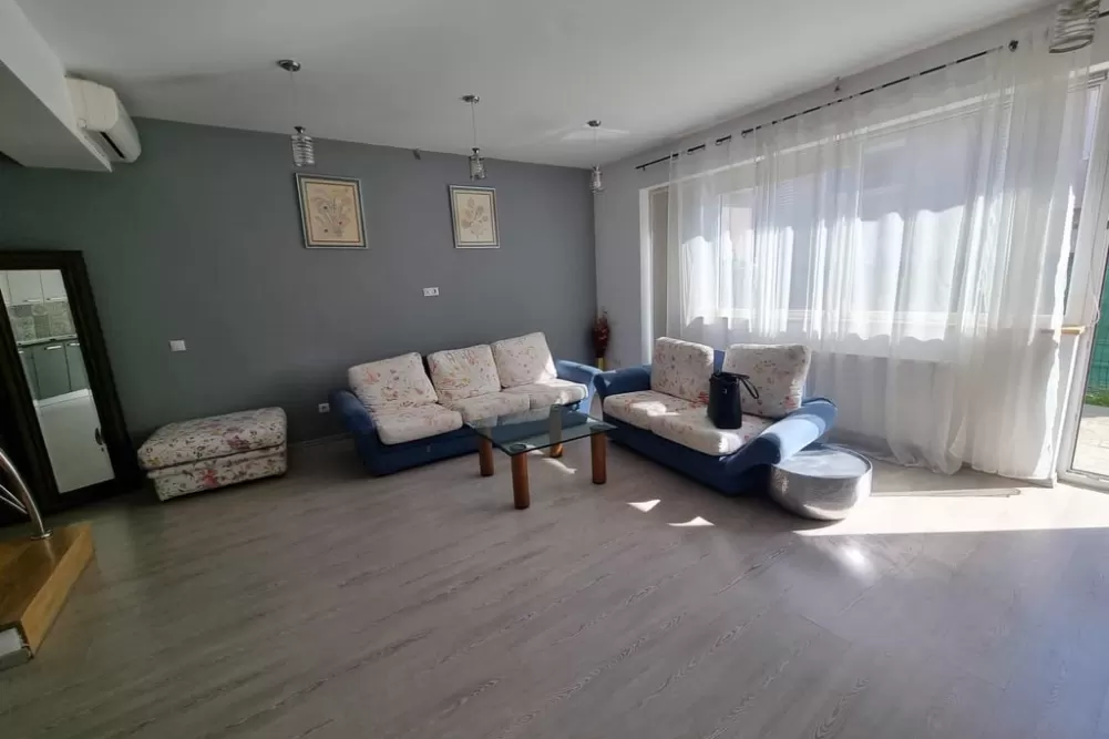 Vila Pipera 4 rooms 1