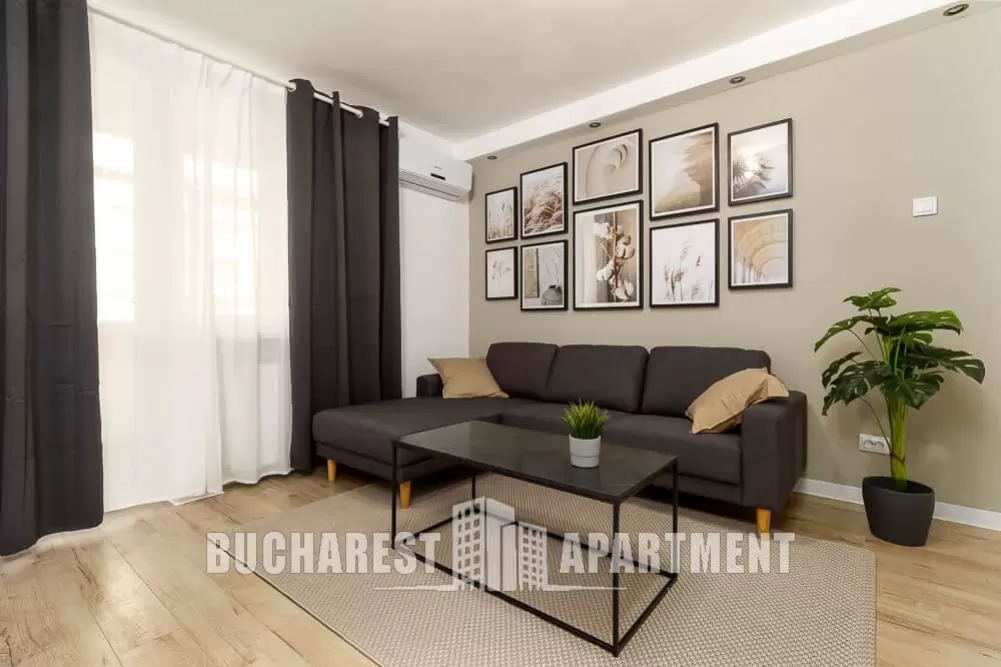 3 Rooms Renovated Apartment for Rent 2