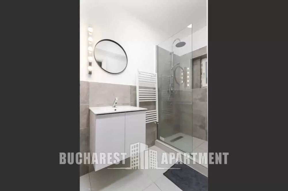 5 Rooms Apartment For Rent Unirii 10