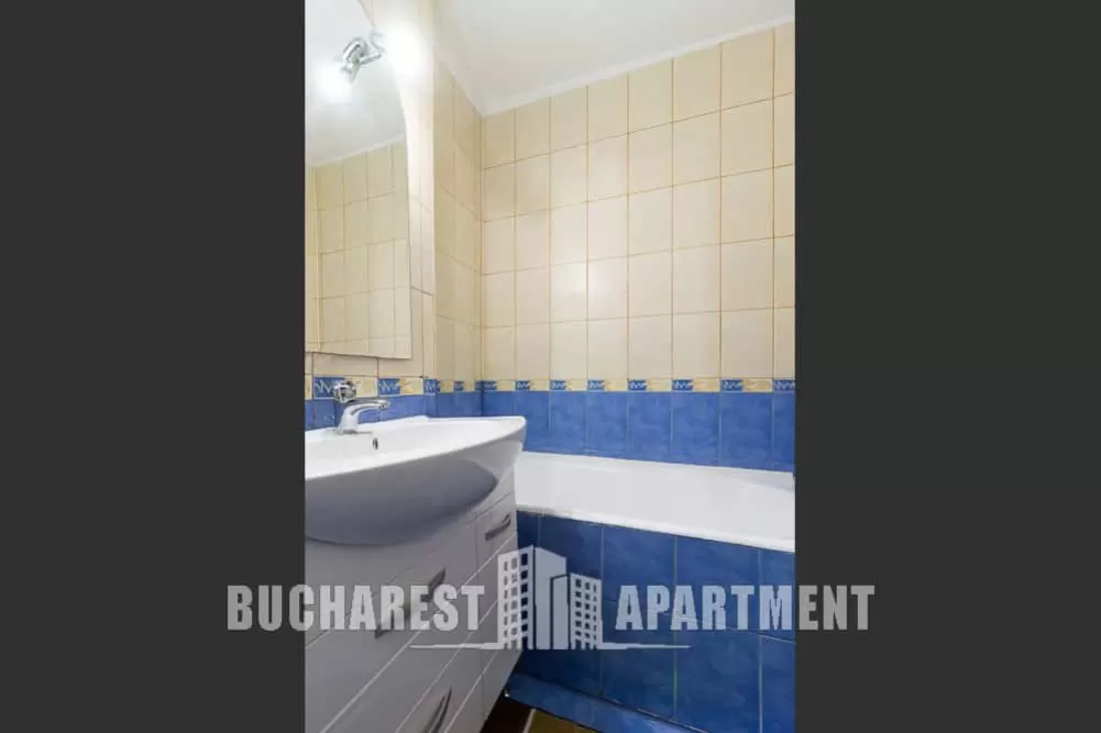 3 Rooms Stefan cel Mare Apartment 9