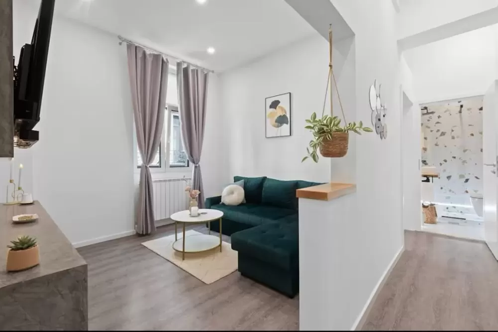 Renovated 2 Rooms Apartment Old Town 3