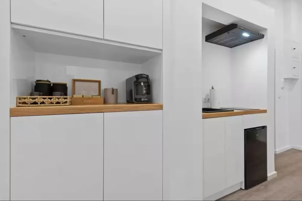 Renovated 2 Rooms Apartment Old Town 13