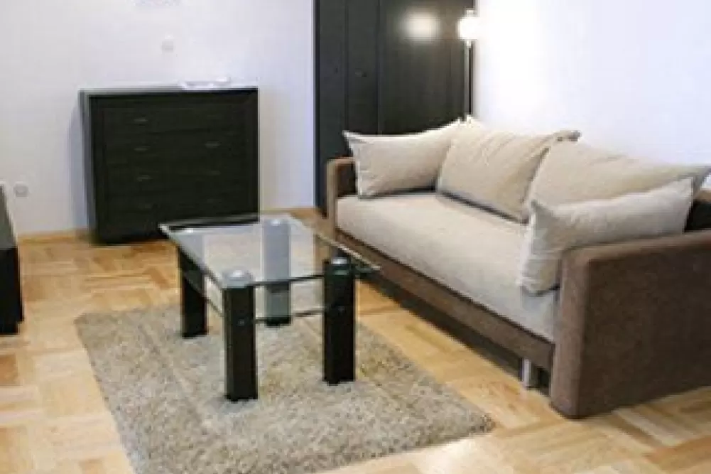 Ambasador 1