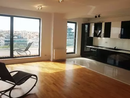 De Inchiriat un Penthouse Herastrau