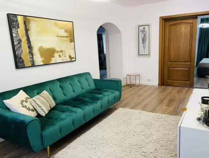 Beautiful 3 Rooms apartment Victoriei Square
