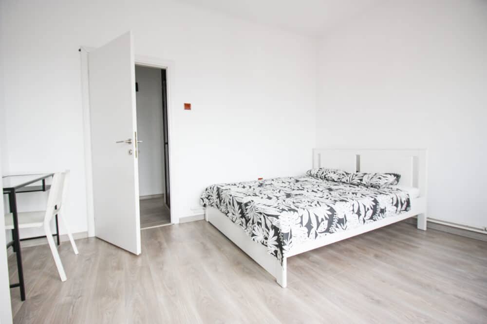Piata Romana 4 Rooms for Sale | Bucharest Apartments